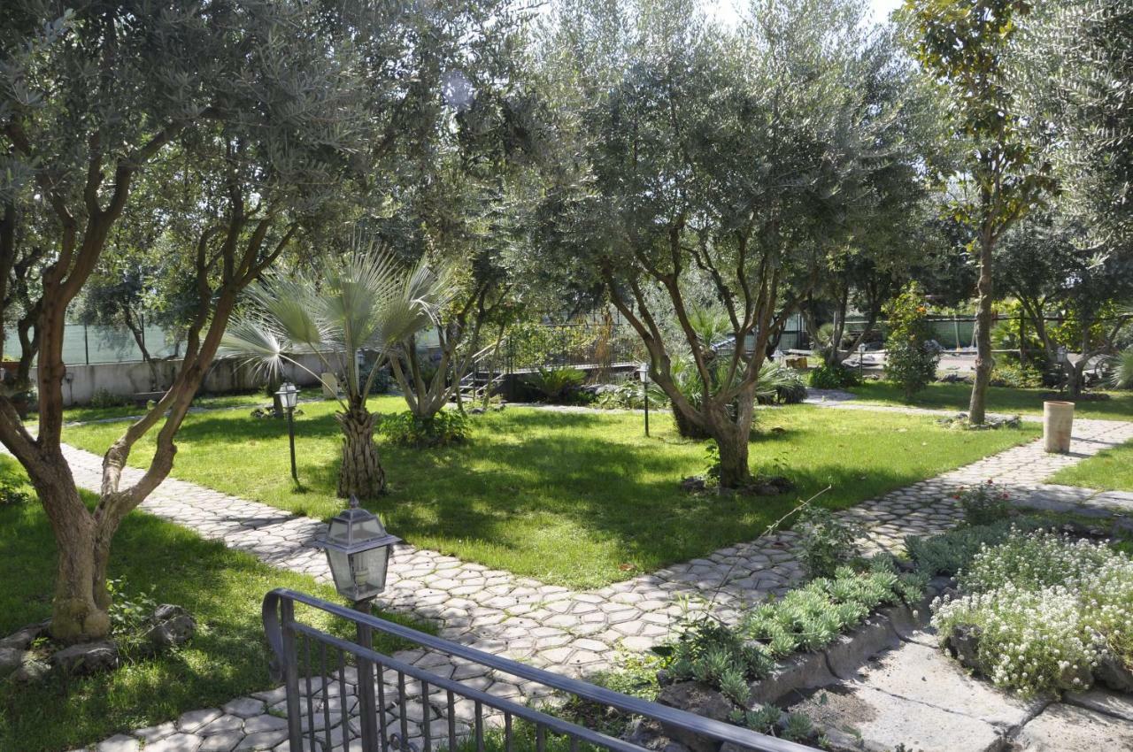 Antica Masseria Pellegrini Hotel Боскореале Екстериор снимка